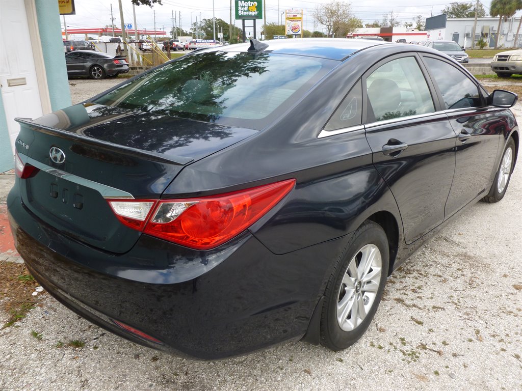2013 Hyundai Sonata GLS photo