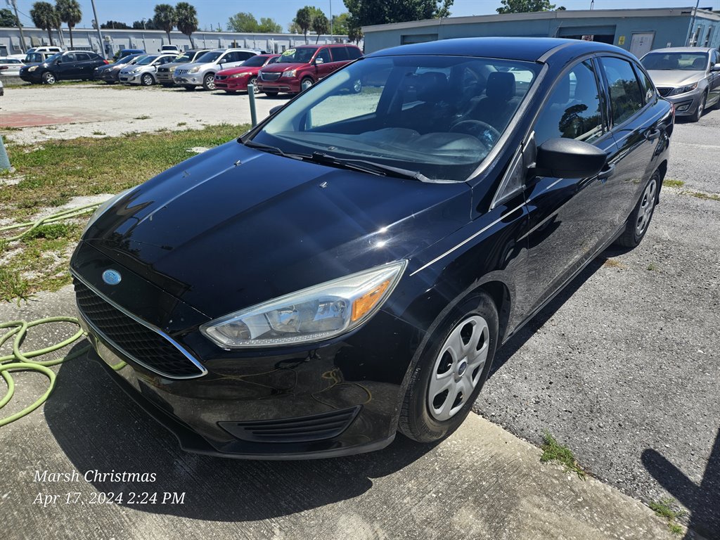 2016 Ford Focus S photo