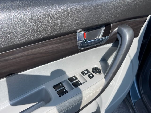 2011 Kia Sorento LX photo
