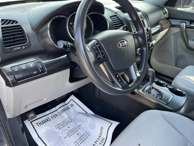 2011 Kia Sorento LX photo