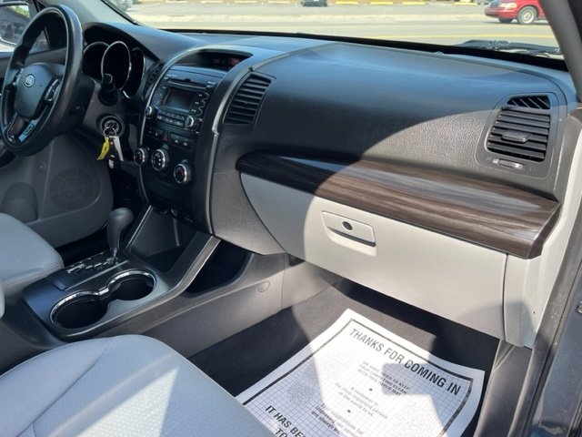 2011 Kia Sorento LX photo