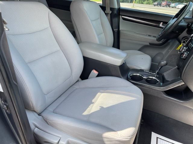2011 Kia Sorento LX photo