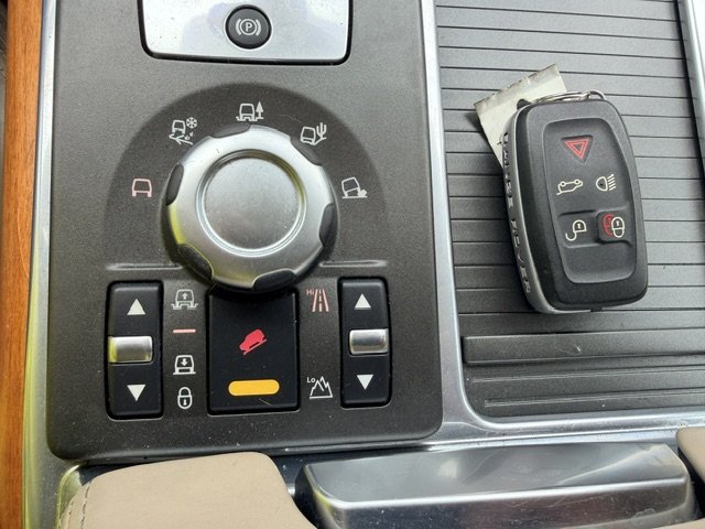 2011 LAND ROVER Range Rover Sport - $8,995