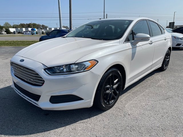 2014 Ford Fusion SE photo