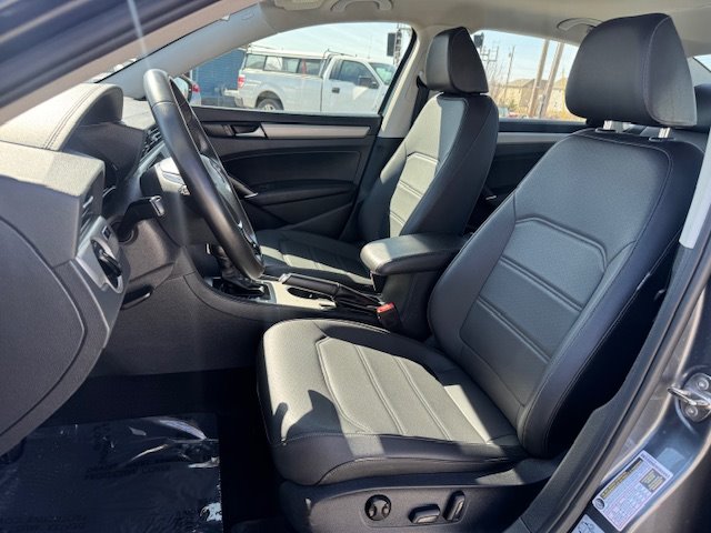 2021 Volkswagen Passat SE photo
