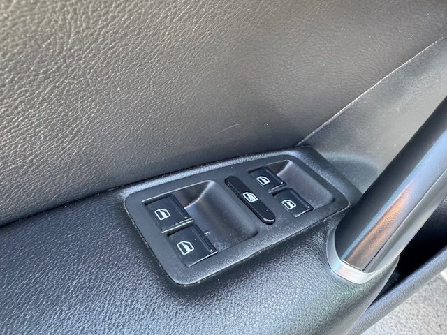 2021 Volkswagen Passat SE photo