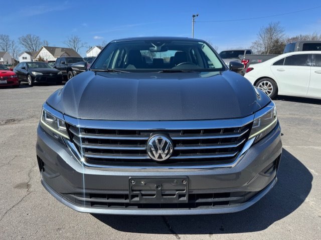 2021 Volkswagen Passat SE photo