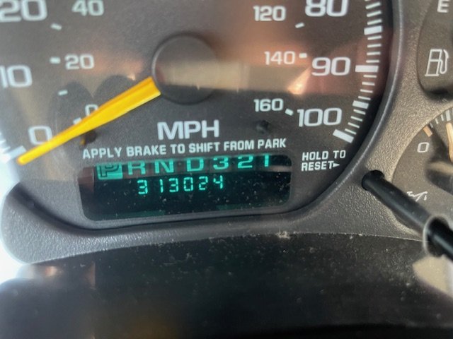 2001 Chevrolet Tahoe LS photo