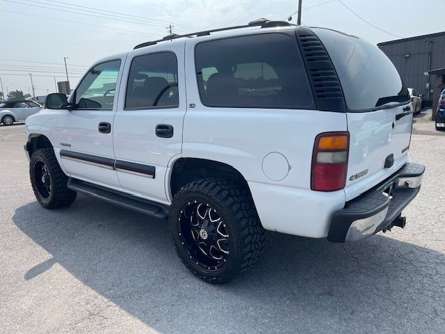 2001 Chevrolet Tahoe LS photo