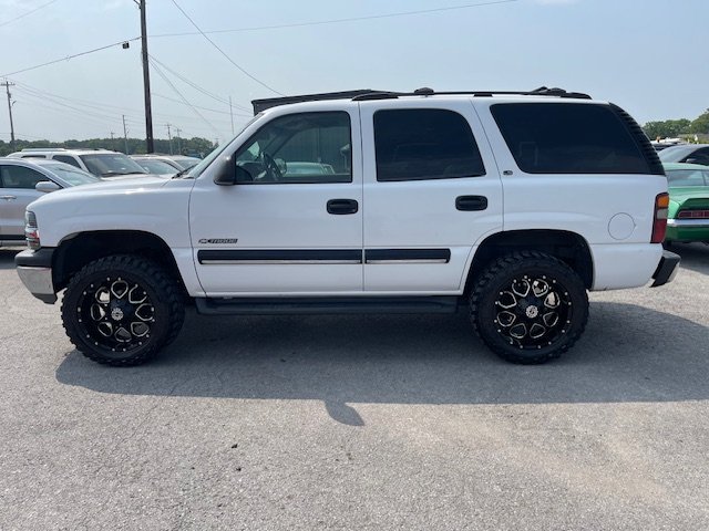 2001 Chevrolet Tahoe LS photo