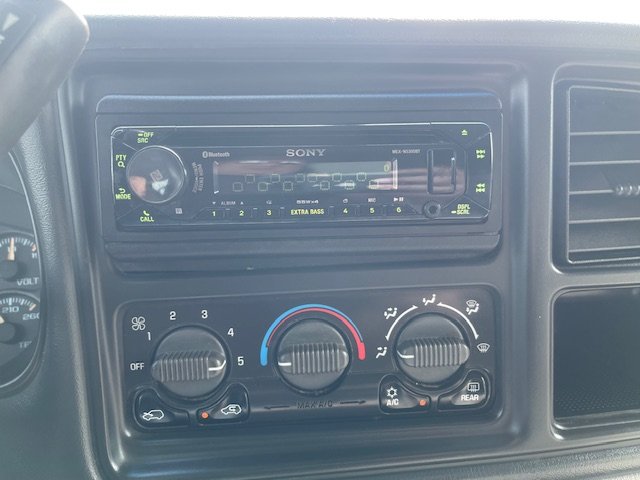 2001 Chevrolet Tahoe LS photo