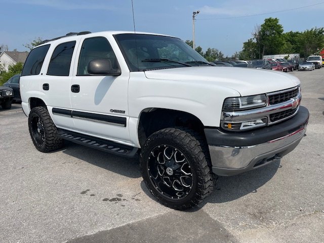 2001 Chevrolet Tahoe LS photo