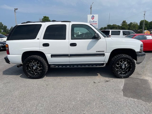 2001 Chevrolet Tahoe LS photo