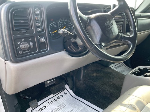 2001 Chevrolet Tahoe LS photo