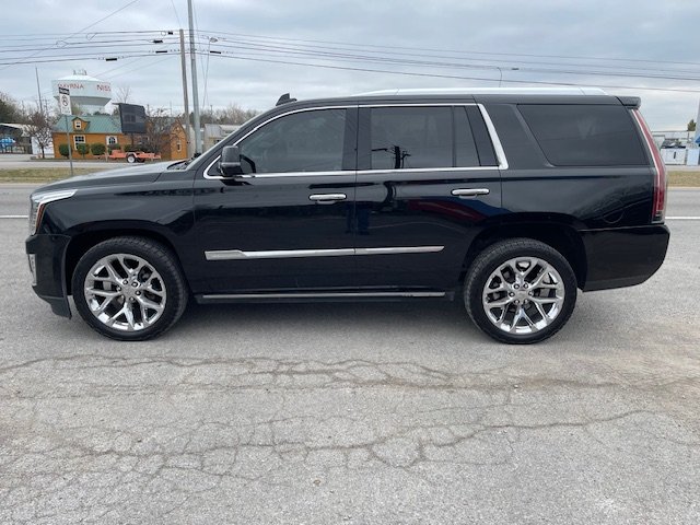 2017 Cadillac Escalade Premium photo