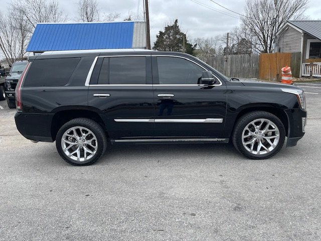 2017 Cadillac Escalade Premium photo