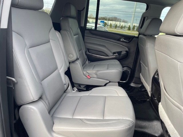 2019 Chevrolet Suburban 1500 LT photo