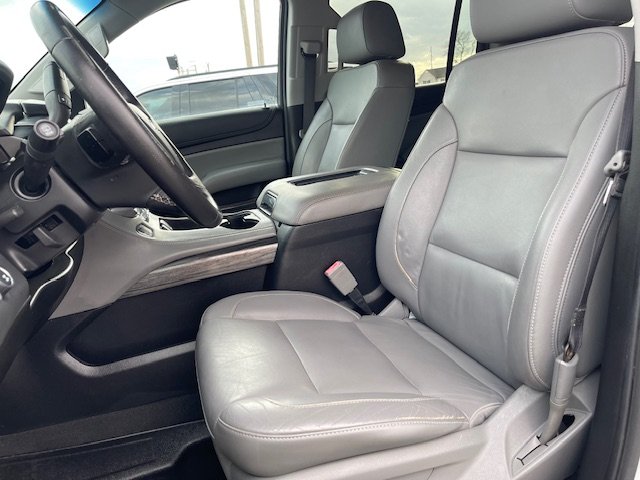 2019 Chevrolet Suburban 1500 LT photo