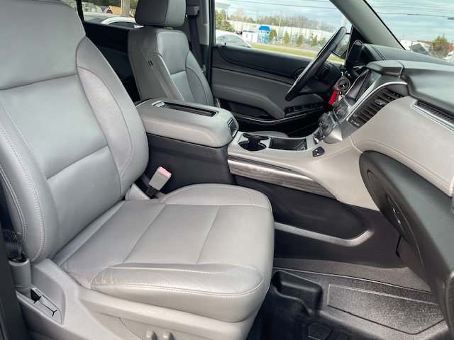 2019 Chevrolet Suburban 1500 LT photo