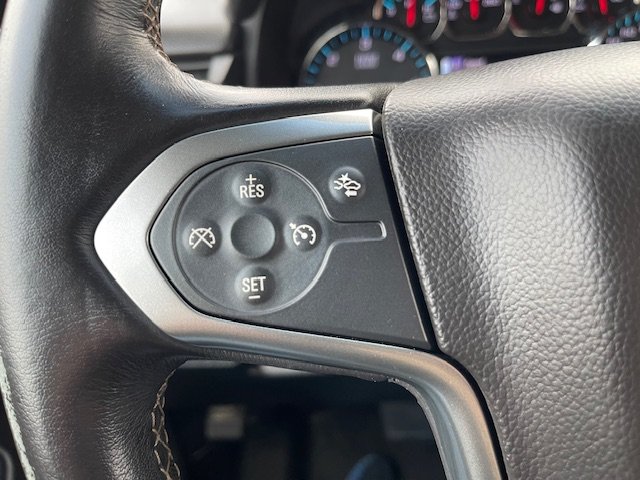 2019 Chevrolet Suburban 1500 LT photo