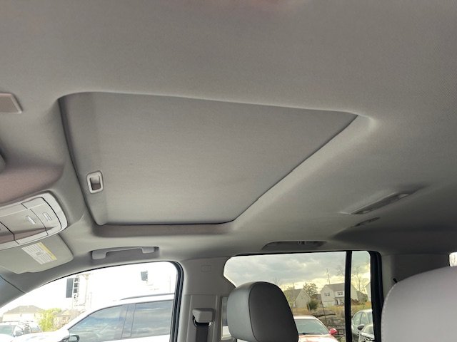 2019 Chevrolet Suburban 1500 LT photo