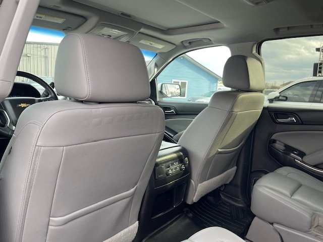 2019 Chevrolet Suburban 1500 LT photo