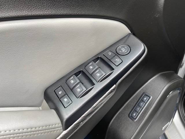 2019 Chevrolet Suburban 1500 LT photo