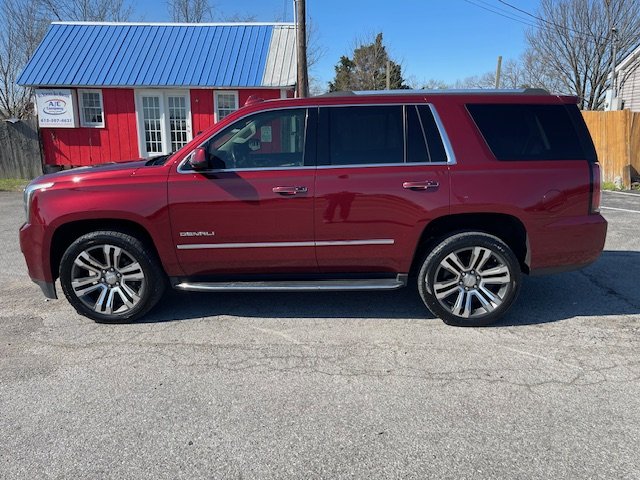 2017 GMC Yukon Denali photo