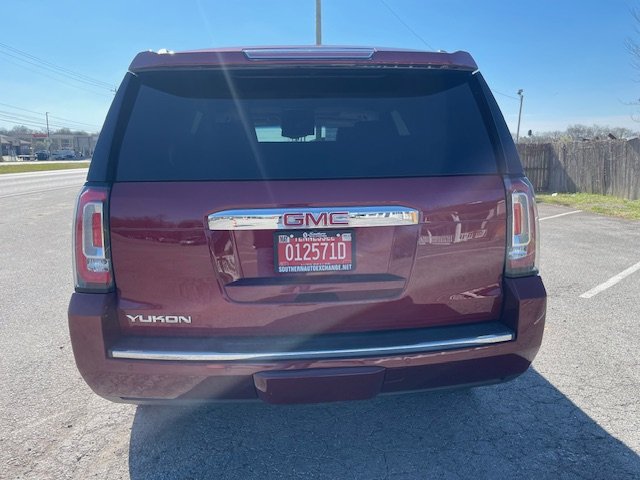 2017 GMC Yukon Denali photo
