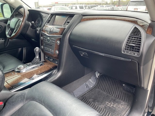 2014 Infiniti QX80 photo