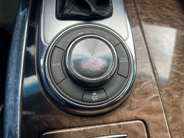2014 Infiniti QX80 photo
