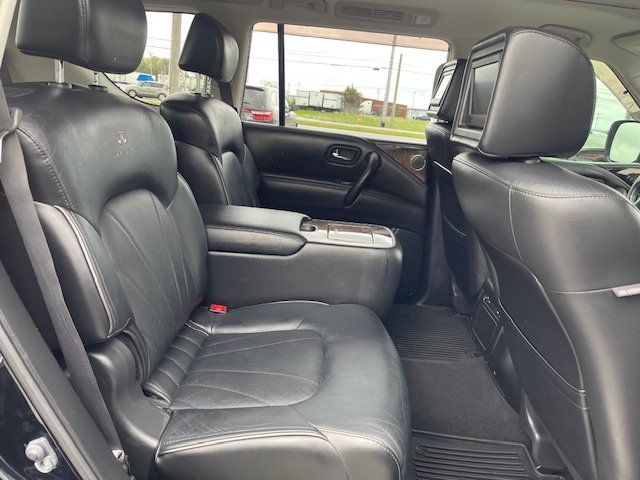 2014 Infiniti QX80 photo