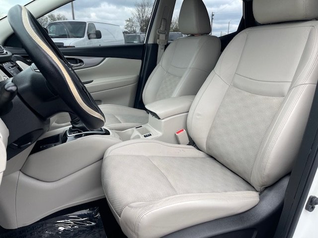 2020 Nissan Rogue Sport SV photo