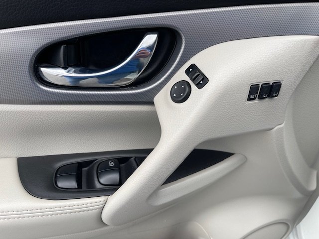2020 Nissan Rogue Sport SV photo
