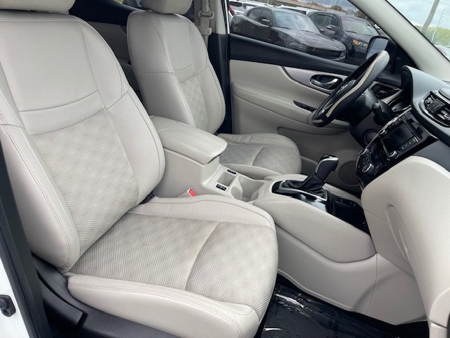 2020 Nissan Rogue Sport SV photo