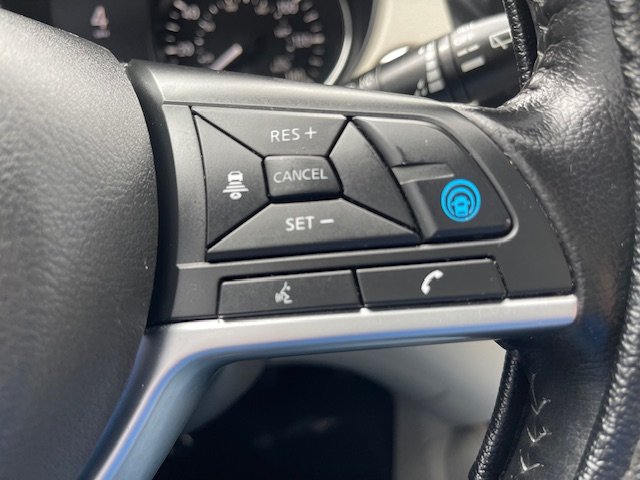 2020 Nissan Rogue Sport SV photo