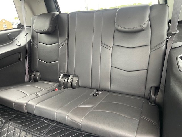2015 Cadillac Escalade Luxury photo