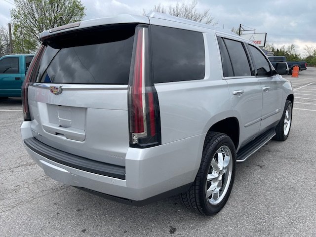 2015 Cadillac Escalade Luxury photo