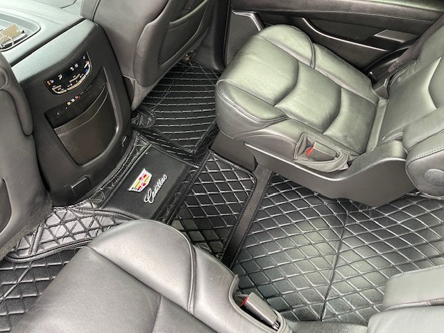 2015 Cadillac Escalade Luxury photo