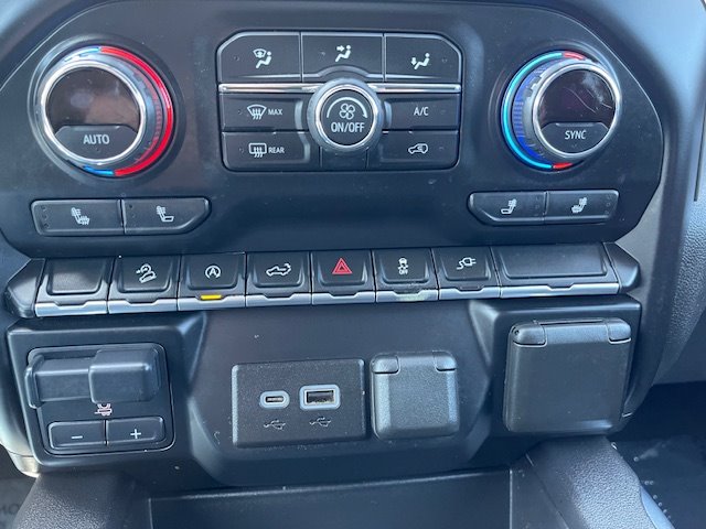 2021 Chevrolet Silverado 1500 RST photo