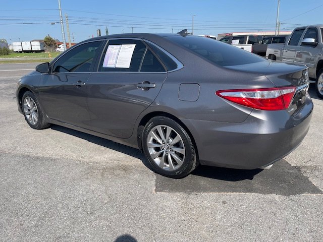 2015 Toyota Camry XLE photo