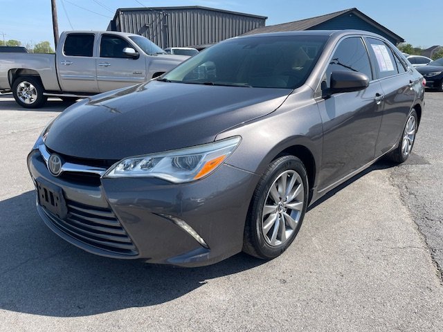 2015 Toyota Camry XLE photo