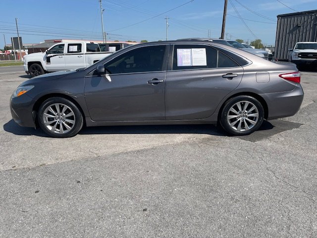 2015 Toyota Camry XLE photo