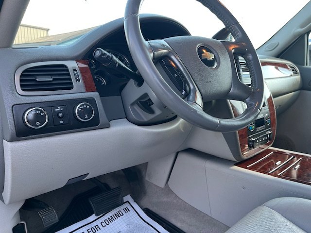 2009 Chevrolet Suburban LTZ 1500 photo