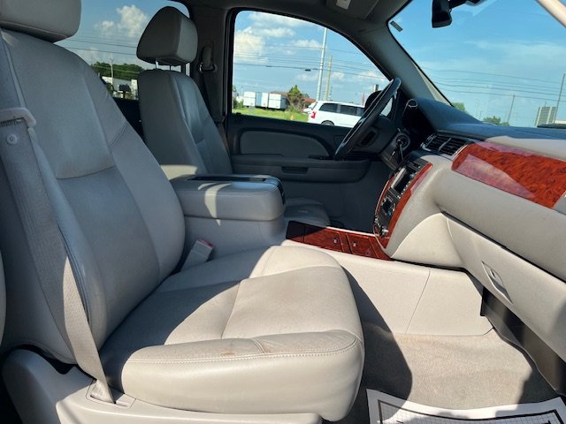 2009 Chevrolet Suburban LTZ 1500 photo