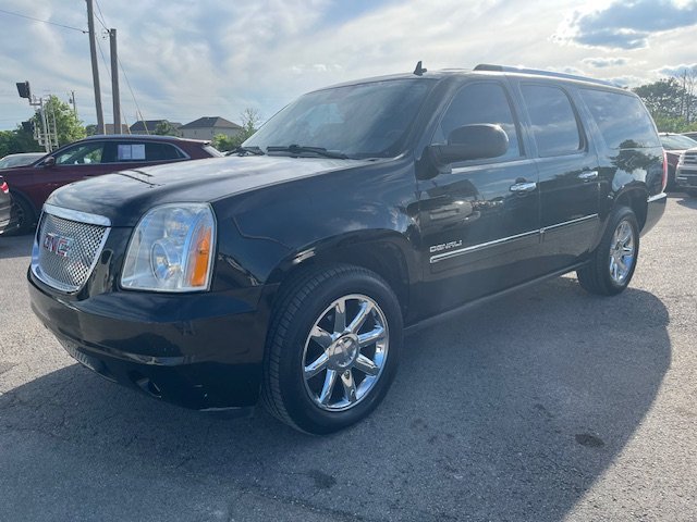 2014 GMC Yukon XL Denali photo