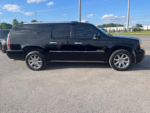 2014 GMC Yukon XL Denali photo