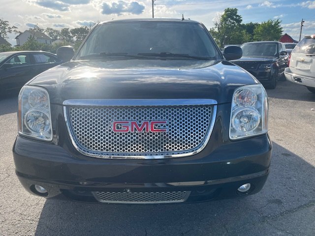 2014 GMC Yukon XL Denali photo