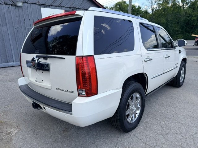 2011 Cadillac Escalade - $8,995