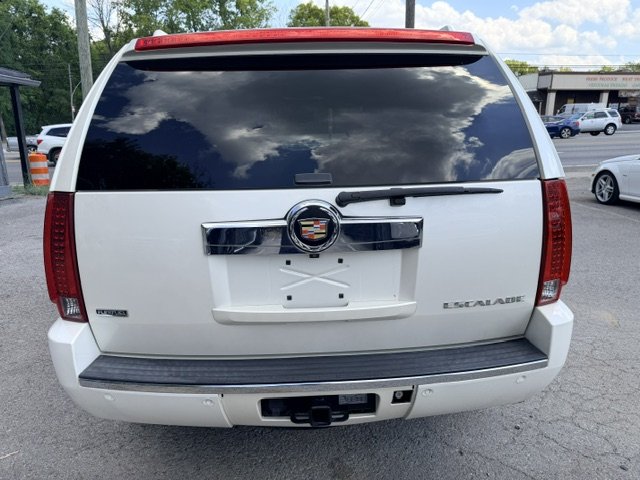 2011 Cadillac Escalade - $8,995